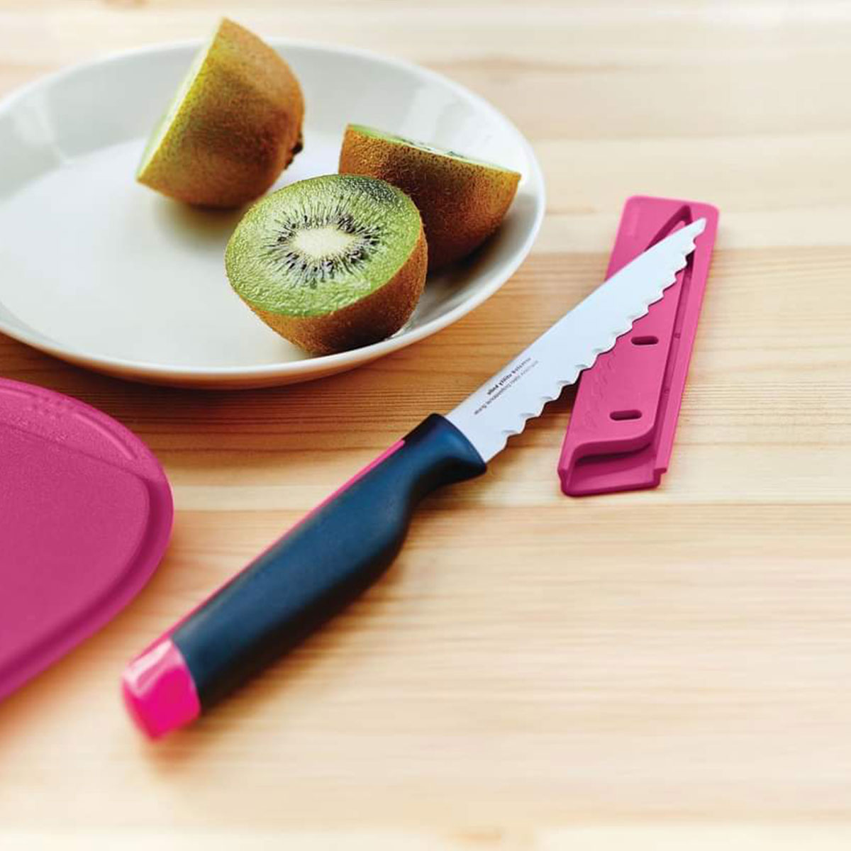 Tupperware Serrated Knife - Image 2