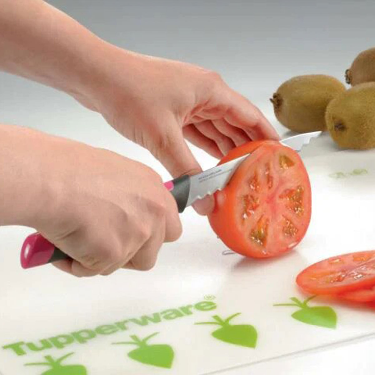 Tupperware Serrated Knife - Image 3